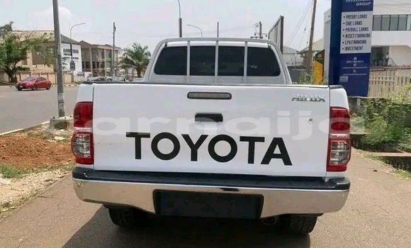 Buy New Toyota RAV4 White Car in Lokoja in Kogi State Buy New Toyota RAV4 White Car in Lokoja in Kogi State