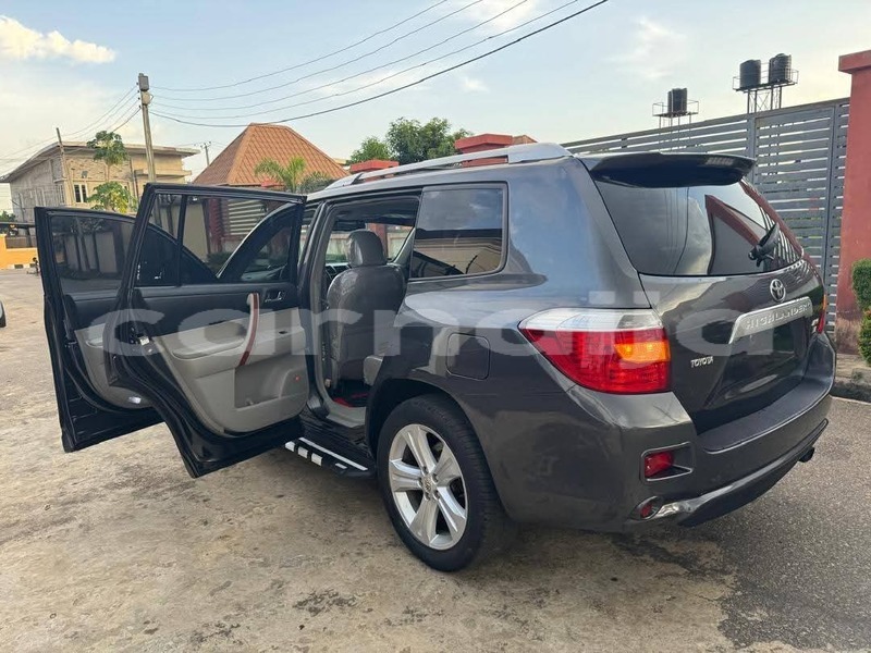 Big with watermark toyota highlander abia state aba 47792