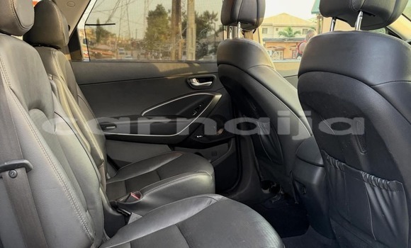 Acheter Occasion Voiture Hyundai Santamo Noir à Badagry, État de Lagos Acheter Occasion Voiture Hyundai Santamo Noir à Badagry, État de Lagos