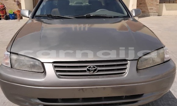 Acheter Occasion Voiture Toyota Camry Marron à Abuja, État de Lagos Acheter Occasion Voiture Toyota Camry Marron à Abuja, État de Lagos