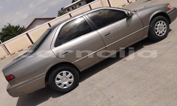 Acheter Occasion Voiture Toyota Camry Marron à Abuja, État de Lagos Acheter Occasion Voiture Toyota Camry Marron à Abuja, État de Lagos