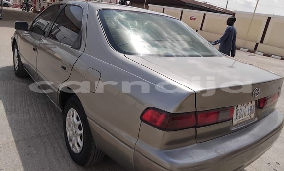 Acheter Occasion Voiture Toyota Camry Marron à Abuja, État de Lagos Acheter Occasion Voiture Toyota Camry Marron à Abuja, État de Lagos