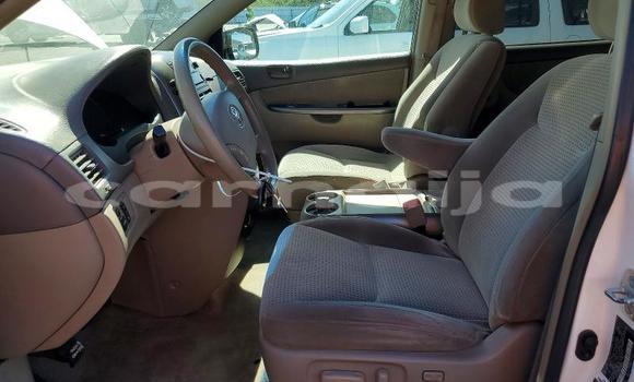 Buy Import Toyota Sienna White Car in Badagry in Lagos State Buy Import Toyota Sienna White Car in Badagry in Lagos State