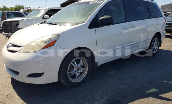 Buy Used Toyota Sienna White Car in Badagry in Lagos State Buy Used Toyota Sienna White Car in Badagry in Lagos State