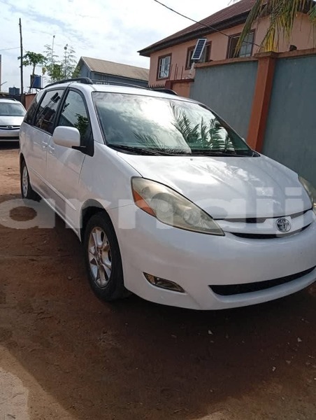 Big with watermark toyota sienna lagos state badagry 47912