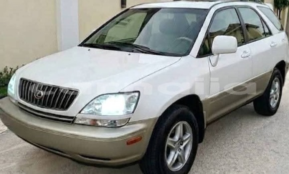 Buy Used Lexus RX 300 White Car in Badagry in Lagos State Buy Used Lexus RX 300 White Car in Badagry in Lagos State