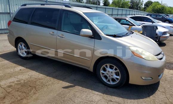 Acheter Occasion Voiture Toyota Sienna Beige à Badagry, État de Lagos Acheter Occasion Voiture Toyota Sienna Beige à Badagry, État de Lagos