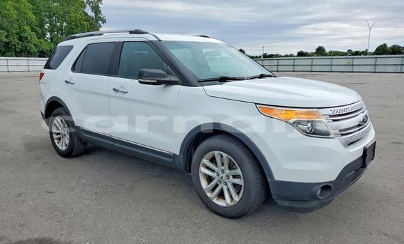 Buy Used Ford Explorer Sport Trac White Car in Lagos in Lagos State Buy Used Ford Explorer Sport Trac White Car in Lagos in Lagos State