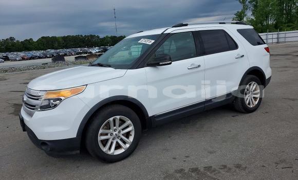Buy Used Ford Explorer Sport Trac White Car in Lagos in Lagos State Buy Used Ford Explorer Sport Trac White Car in Lagos in Lagos State