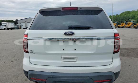 Buy Used Ford Explorer Sport Trac White Car in Lagos in Lagos State Buy Used Ford Explorer Sport Trac White Car in Lagos in Lagos State