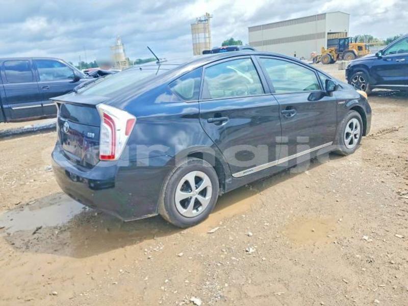 Big with watermark toyota prius lagos state lagos 48041