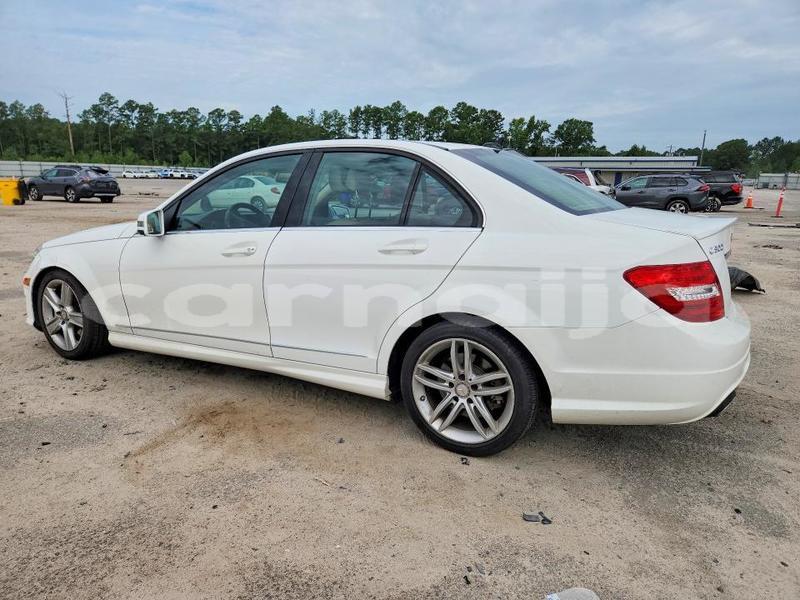 Big with watermark mercedes benz c class lagos state lagos 48049