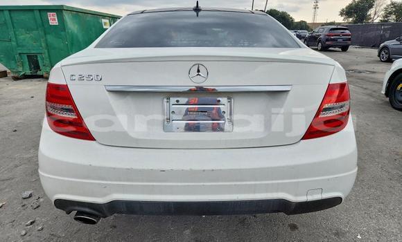 Buy Used Mercedes-Benz C-Classe White Car in Badagry in Lagos State Buy Used Mercedes-Benz C-Classe White Car in Badagry in Lagos State