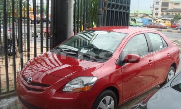 Acheter Occasion Voiture Toyota Yaris Rouge à Lagos, État de Lagos Acheter Occasion Voiture Toyota Yaris Rouge à Lagos, État de Lagos