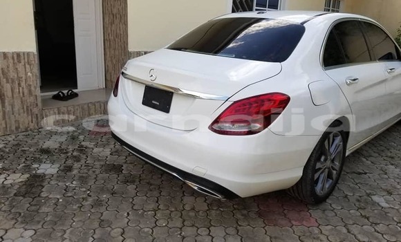 Acheter Occasion Voiture Mercedes-Benz C–Class Blanc à Abuja, État de Lagos Acheter Occasion Voiture Mercedes-Benz C–Class Blanc à Abuja, État de Lagos
