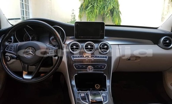 Acheter Occasion Voiture Mercedes-Benz C–Class Blanc à Abuja, État de Lagos Acheter Occasion Voiture Mercedes-Benz C–Class Blanc à Abuja, État de Lagos