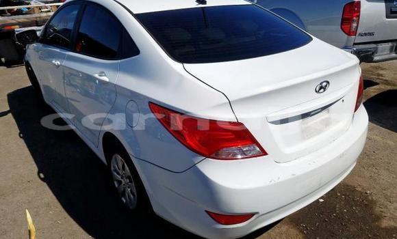 Acheter Import Voiture Hyundai Accent Blanc à Badagry, État de Lagos Acheter Import Voiture Hyundai Accent Blanc à Badagry, État de Lagos