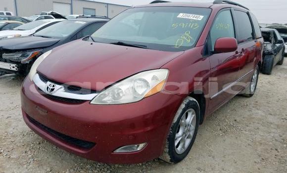Buy Import Toyota Sienna Red Car in Badagry in Lagos State Buy Import Toyota Sienna Red Car in Badagry in Lagos State