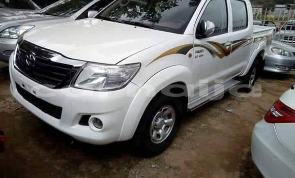 Buy Used Toyota Hilux White Car in Abuja in Lagos State Buy Used Toyota Hilux White Car in Abuja in Lagos State