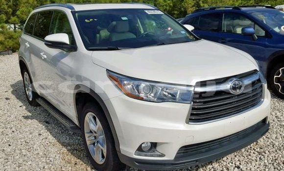 Acheter Occasion Voiture Toyota Highlander Blanc à Lagos, État de Lagos