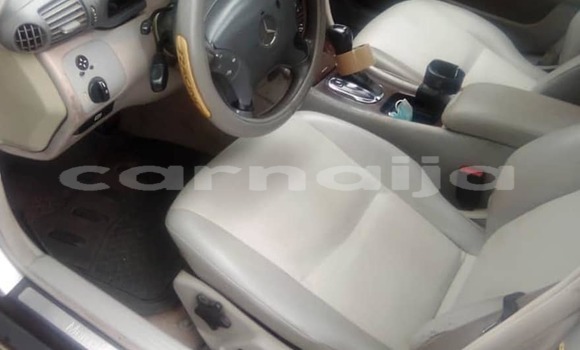 Acheter Occasion Voiture Mercedes-Benz C–Class Gris à Abuja, État de Lagos Acheter Occasion Voiture Mercedes-Benz C–Class Gris à Abuja, État de Lagos