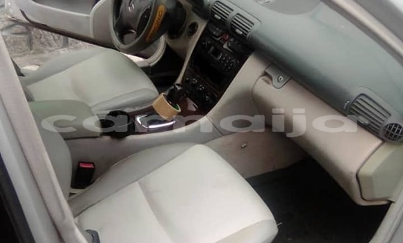Acheter Occasion Voiture Mercedes-Benz C–Class Gris à Abuja, État de Lagos Acheter Occasion Voiture Mercedes-Benz C–Class Gris à Abuja, État de Lagos