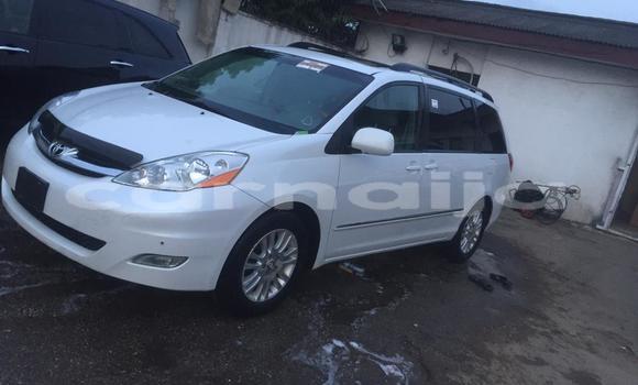 Acheter Import Voiture Toyota Sienna Blanc à Daura, Katsina Acheter Import Voiture Toyota Sienna Blanc à Daura, Katsina