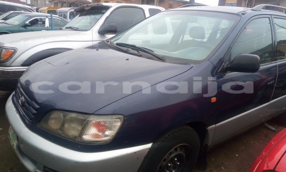 Acheter Import Voiture Toyota Picnic Bleu à Daura, Katsina Acheter Import Voiture Toyota Picnic Bleu à Daura, Katsina