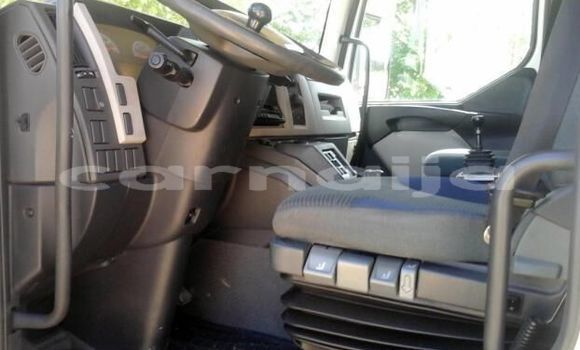 Acheter Import Utilitaire Volvo F4 Blanc à Daura, Katsina Acheter Import Utilitaire Volvo F4 Blanc à Daura, Katsina