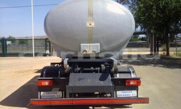 Acheter Import Utilitaire Volvo F4 Blanc à Daura, Katsina Acheter Import Utilitaire Volvo F4 Blanc à Daura, Katsina