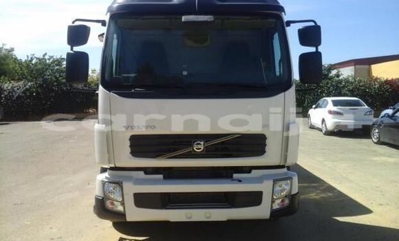 Acheter Import Utilitaire Volvo F4 Blanc à Daura, Katsina Acheter Import Utilitaire Volvo F4 Blanc à Daura, Katsina
