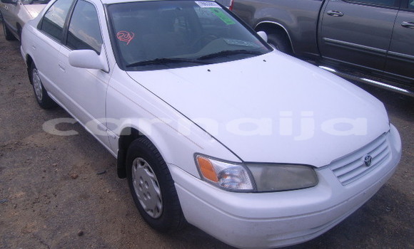 Acheter Neuf Voiture Toyota Camry Blanc à Lagos, État de Lagos Acheter Neuf Voiture Toyota Camry Blanc à Lagos, État de Lagos