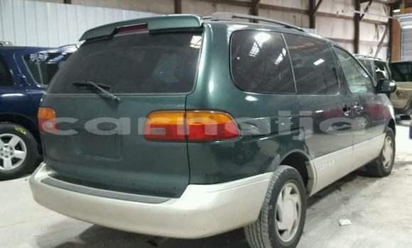 Acheter Occasion Voiture Toyota Sienna Vert à Daura, Katsina Acheter Occasion Voiture Toyota Sienna Vert à Daura, Katsina