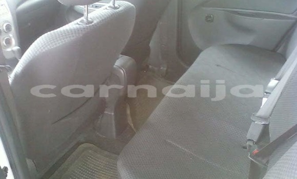 Acheter Occasion Voiture Toyota Yaris Blanc à Lagos, État de Lagos Acheter Occasion Voiture Toyota Yaris Blanc à Lagos, État de Lagos