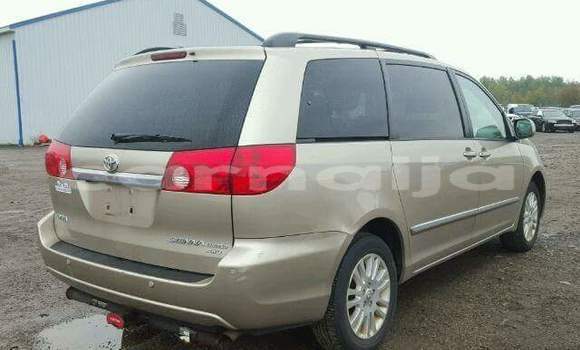 Acheter Neuf Voiture Toyota Sienna Rouge à Ipokia, État d'Ogun Acheter Neuf Voiture Toyota Sienna Rouge à Ipokia, État d'Ogun