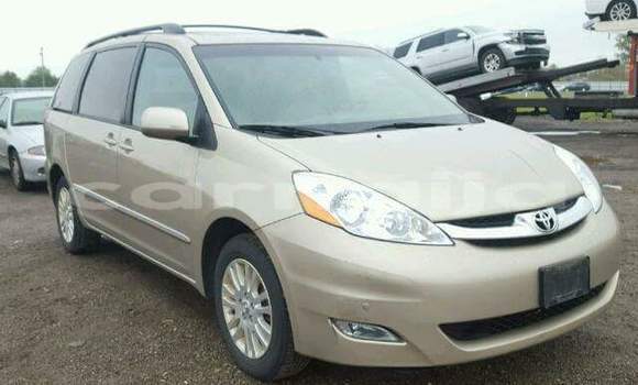 Acheter Neuf Voiture Toyota Sienna Rouge à Ipokia, État d'Ogun Acheter Neuf Voiture Toyota Sienna Rouge à Ipokia, État d'Ogun