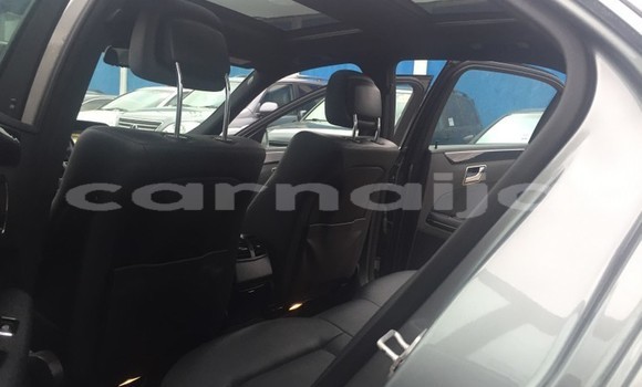 Acheter Occasion Voiture Mercedes-Benz E-klasse Noir à Ipokia, État d'Ogun Acheter Occasion Voiture Mercedes-Benz E-klasse Noir à Ipokia, État d'Ogun