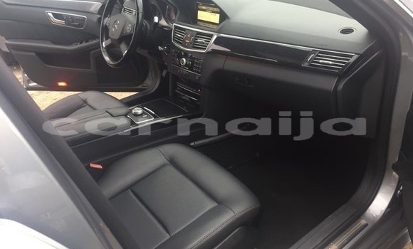Acheter Occasion Voiture Mercedes-Benz E-klasse Noir à Ipokia, État d'Ogun Acheter Occasion Voiture Mercedes-Benz E-klasse Noir à Ipokia, État d'Ogun