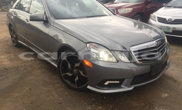 Acheter Occasion Voiture Mercedes-Benz E-klasse Noir à Ipokia, État d'Ogun Acheter Occasion Voiture Mercedes-Benz E-klasse Noir à Ipokia, État d'Ogun