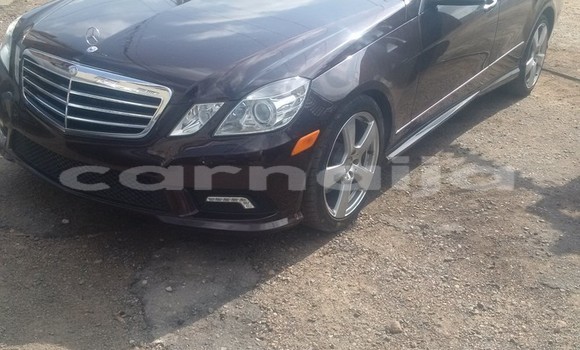 Acheter Occasion Voiture Mercedes-Benz E-klasse Noir à Ipokia, État d'Ogun Acheter Occasion Voiture Mercedes-Benz E-klasse Noir à Ipokia, État d'Ogun