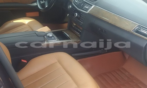 Acheter Occasion Voiture Mercedes-Benz E-klasse Noir à Ipokia, État d'Ogun Acheter Occasion Voiture Mercedes-Benz E-klasse Noir à Ipokia, État d'Ogun