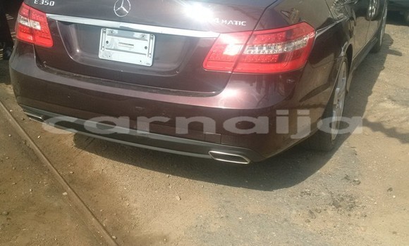 Acheter Occasion Voiture Mercedes-Benz E-klasse Noir à Ipokia, État d'Ogun Acheter Occasion Voiture Mercedes-Benz E-klasse Noir à Ipokia, État d'Ogun