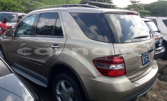 Acheter Neuf Voiture Mercedes-Benz ML–Class Blanc à Ipokia, État d'Ogun Acheter Neuf Voiture Mercedes-Benz ML–Class Blanc à Ipokia, État d'Ogun