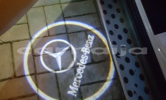 Acheter Neuf Voiture Mercedes-Benz ML–Class Blanc à Ipokia, État d'Ogun Acheter Neuf Voiture Mercedes-Benz ML–Class Blanc à Ipokia, État d'Ogun