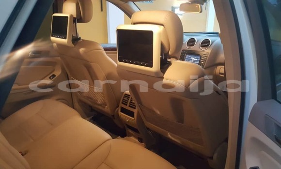 Acheter Neuf Voiture Mercedes-Benz ML–Class Blanc à Ipokia, État d'Ogun Acheter Neuf Voiture Mercedes-Benz ML–Class Blanc à Ipokia, État d'Ogun