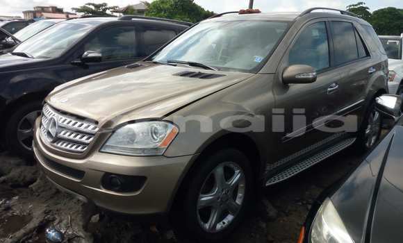 Acheter Neuf Voiture Mercedes-Benz ML–Class Blanc à Ipokia, État d'Ogun Acheter Neuf Voiture Mercedes-Benz ML–Class Blanc à Ipokia, État d'Ogun