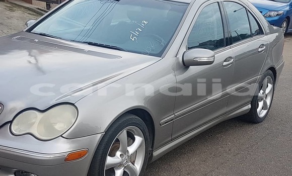 Acheter Neuf Voiture Mercedes-Benz 200 Autre à Ipokia, État d'Ogun Acheter Neuf Voiture Mercedes-Benz 200 Autre à Ipokia, État d'Ogun