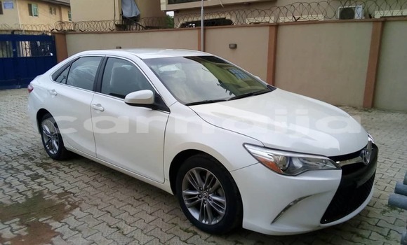Buy Used Toyota Highlander White Car in Lagos in Lagos State Buy Used Toyota Highlander White Car in Lagos in Lagos State
