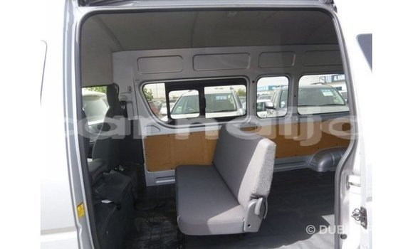 Acheter Neuf Voiture Toyota Hiace Blanc à Ipokia, État d'Ogun Acheter Neuf Voiture Toyota Hiace Blanc à Ipokia, État d'Ogun