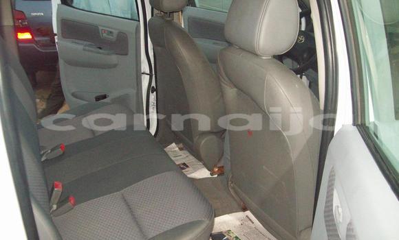 Acheter Neuf Voiture Toyota Hilux Surf Blanc à Lagos, État de Lagos Acheter Neuf Voiture Toyota Hilux Surf Blanc à Lagos, État de Lagos